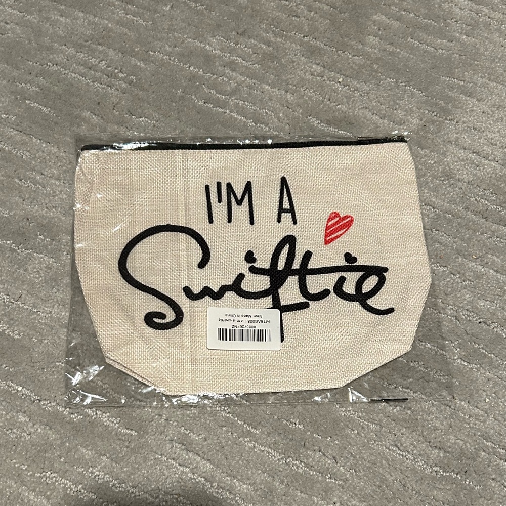 ‼️Taylor Swift ‘Swiftie’ Makeup Pouch